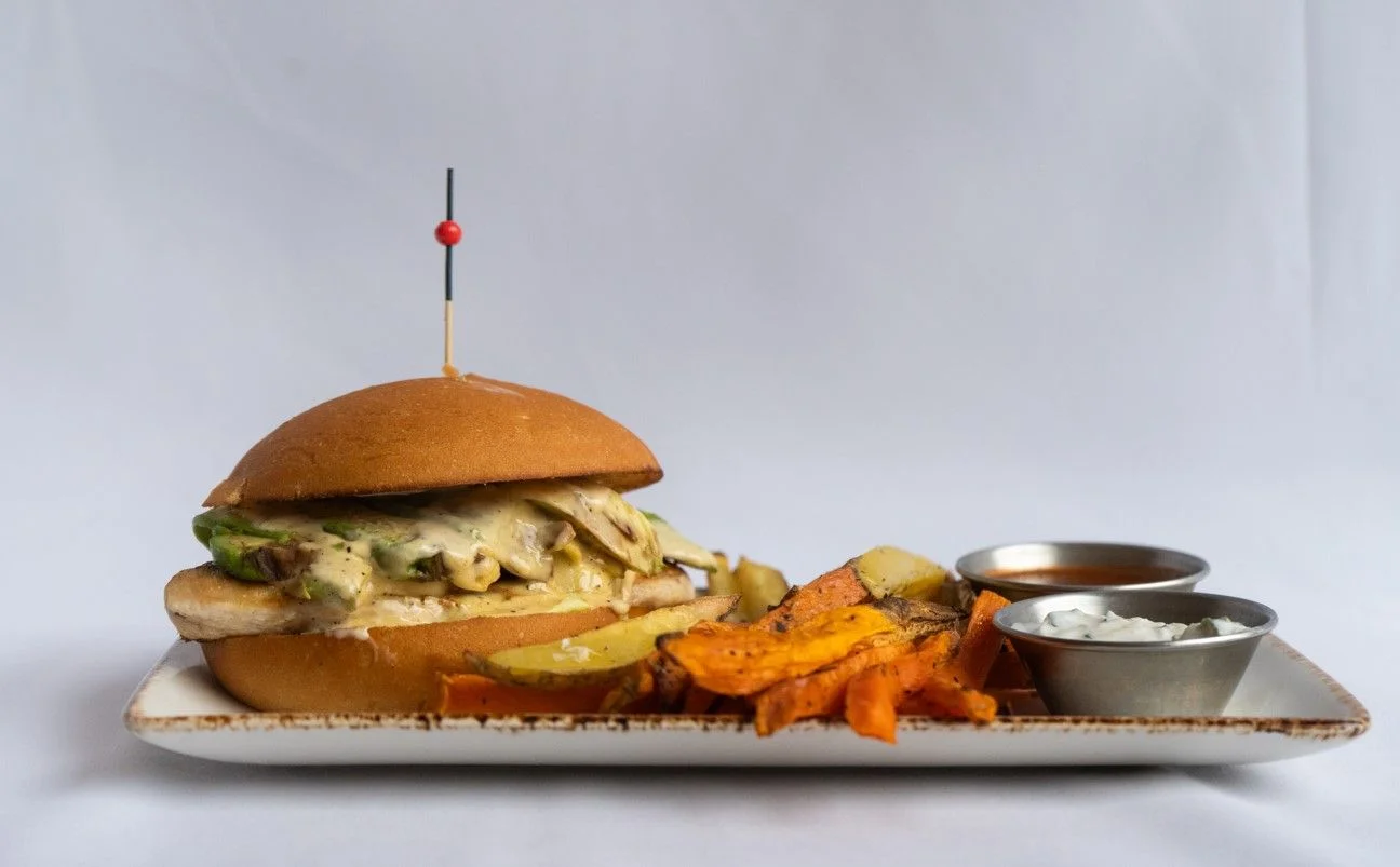 BURGER POLLO CON BRIE